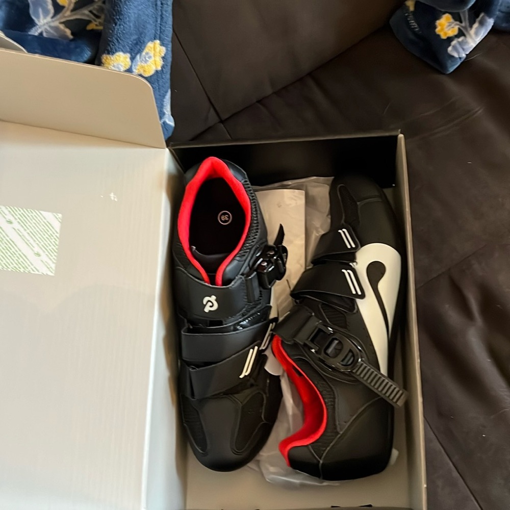 Peloton Cycle Shoes NIB size 39